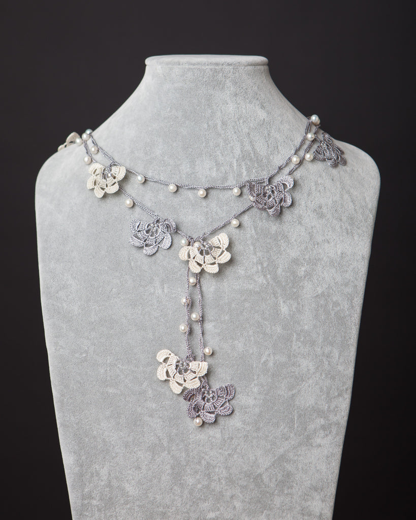 Pearl Lariat with Fan Motif - Beige and Silver